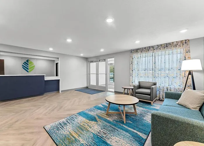 Woodspring Suites Wilmington Riverfront