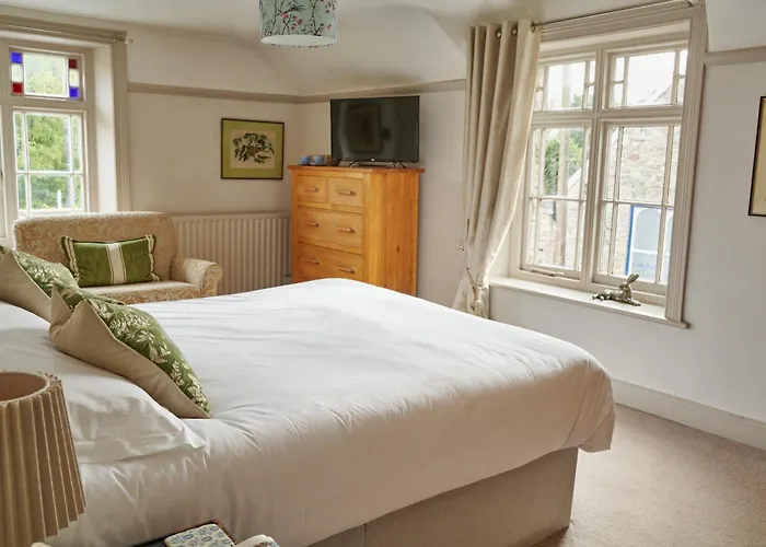 Bankes Arms Hotel