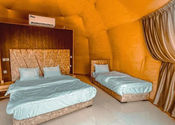 Wadi Rum Bubbles Luxury Camp