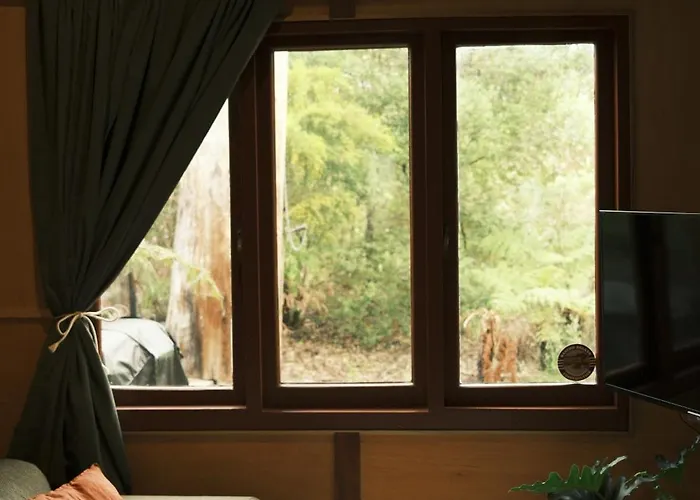 Rr Tiny House - In Town Sanctuary, Pet Friendly
