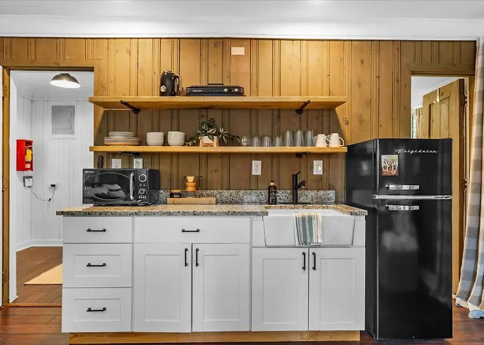 2- Chattanooga Suite