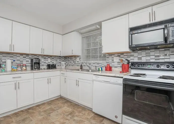 Ashwood Arbor 3 Bed 2 Bath Sleeps 8