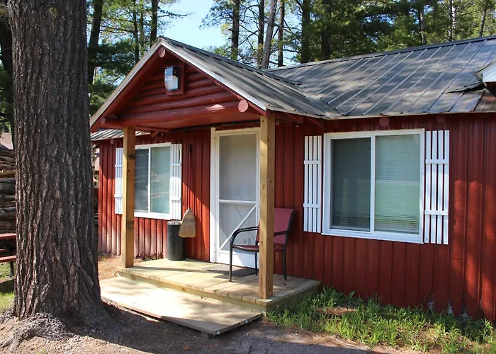 Two Rivers Motel And Cabins Of Kenton, Mi