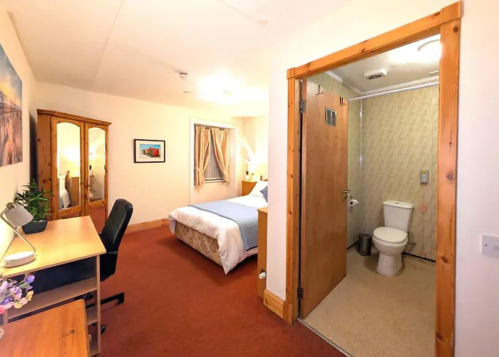Ensuite Double Rooms -Self-Catering In Shared Kitchen