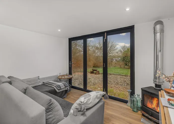 The Cranny, 1 Bedroom House With Indoor Fireplace