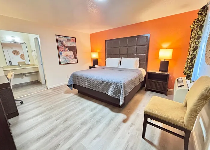 The Crest Motel