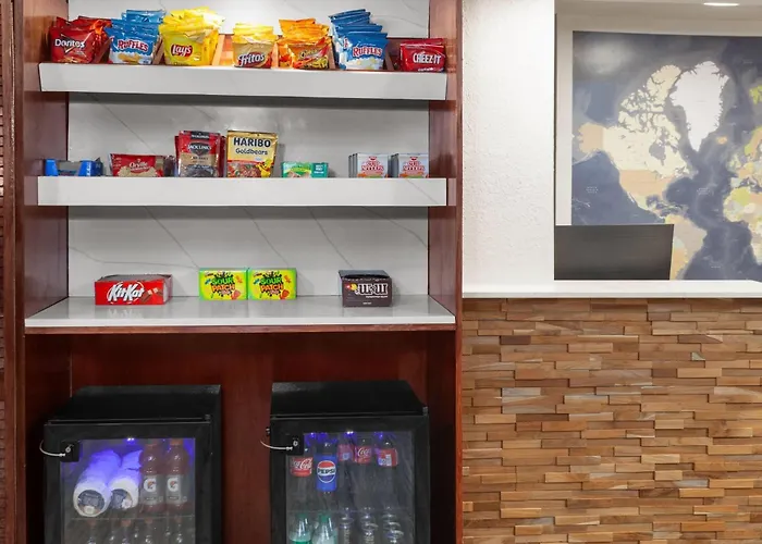 Days Inn By Wyndham Waukegan Great Lakes-Free Breakfast And Naval Base Shuttle