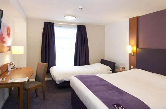 Premier Inn Wolverhampton - North