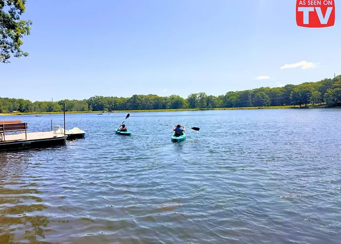 Lakefront, Hot Tub, Fishing, Pets, Dock