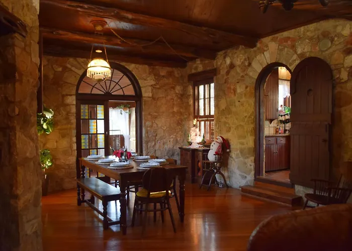Cole Springs Historic Cottage