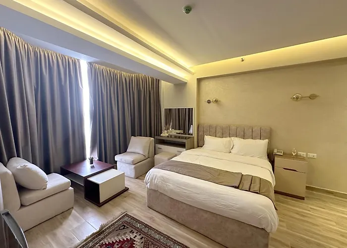 Pyramids Wonders Hotel