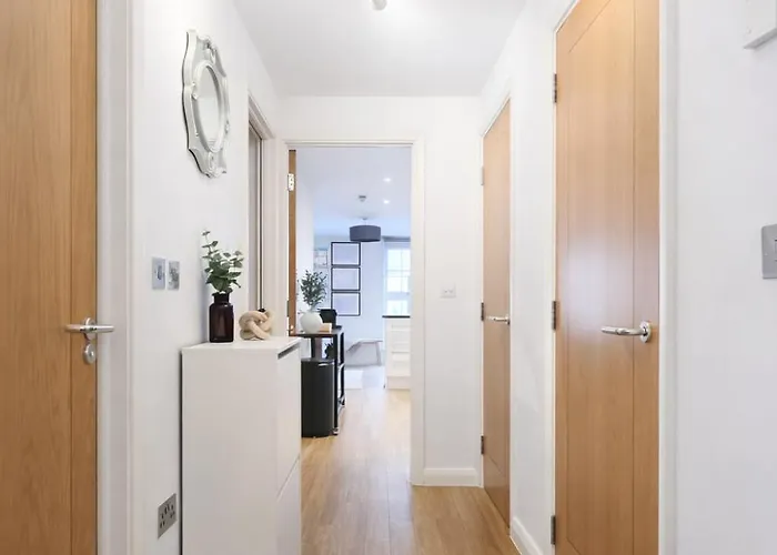 Central Windsor, Free Parking 300M To Castle, Pet Friendly