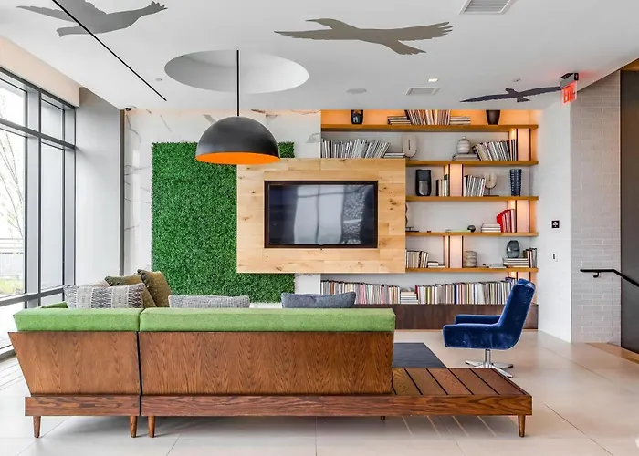 Penthouse Retreat With Rooftop Pool Explore Silver Spring & Washington Dc