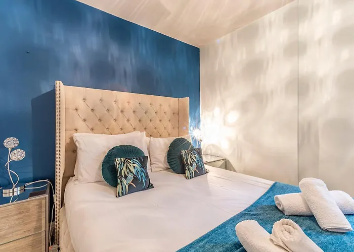 Chester City Apartments With Free Parking