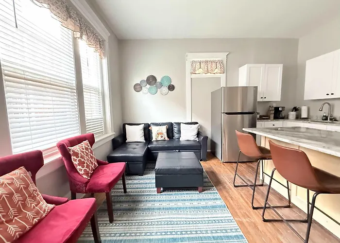 Carytown Nest King Bed Fully Fenced