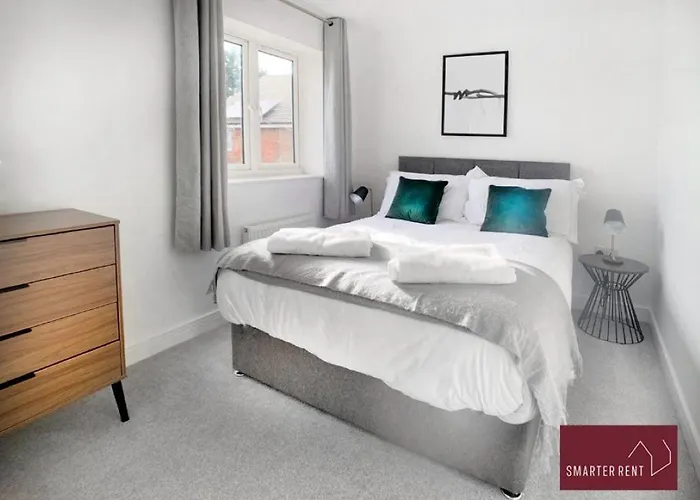 High Wycombe - Garden Parking 2Bed