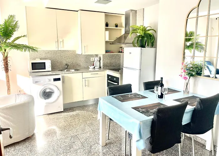 Beach&Pool, Boutique Apartament With Free Parking, Full Equipped In Fenals Beach