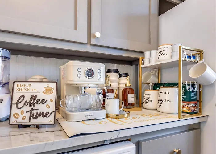 The Homestead Luxury Cozy 2Br Apartment In Nacogdoches Near Sfa University And Downtown Pet Friendly Business Ready Extended Stays Welcome With Self Check In High Speed Wifi Full Kitchen In Unit Laundry Private Parking And Quiet Comfort