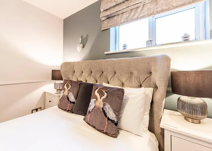 Chester City Apartments With Free Parking
