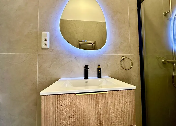 Luxury Suits Royal By Rikas Hotels