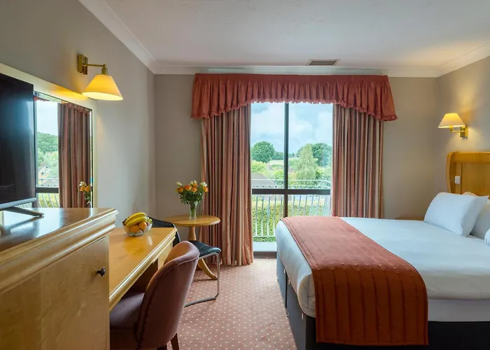 Lakeside International Hotel