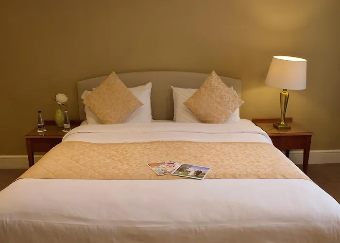 Grovefield House Hotel By Uno -Free Parking