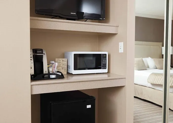 Ethan Allen Hotel