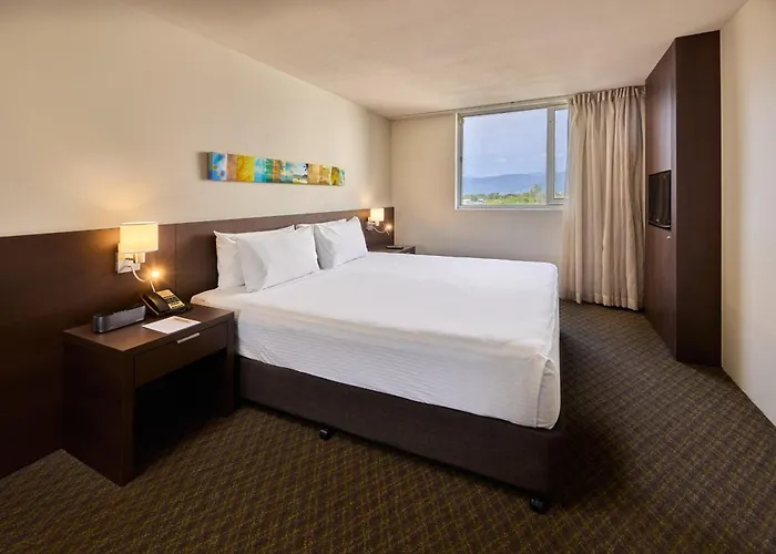 Cairns Harbourside Hotel