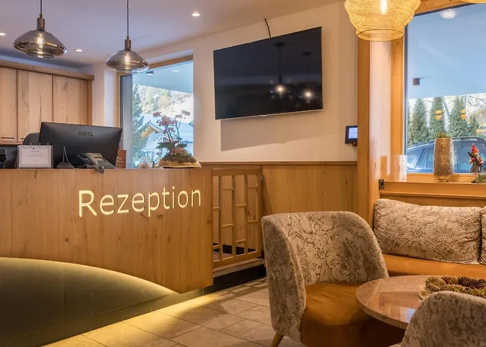 Hotel Alpenkönigin - ALPINE LUXURY - Sommer Silvretta Premium Card inklusive