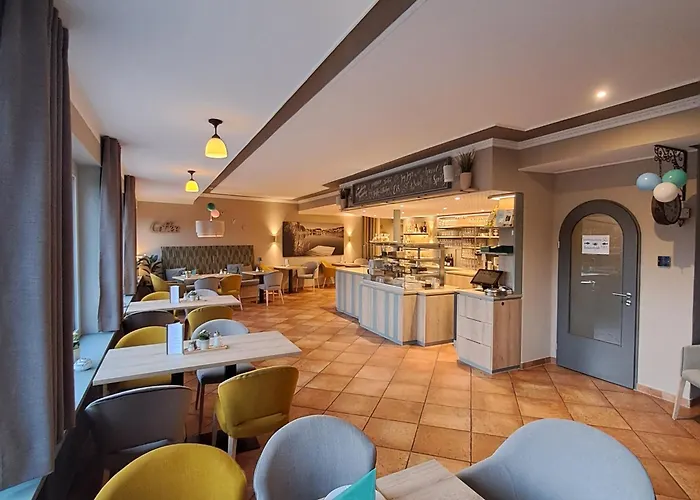 Hotel-Ferienwohnungen Cafe Maarblick
