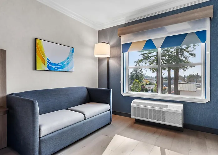 Holiday Inn Express Hotel & Suites Santa Cruz By Ihg