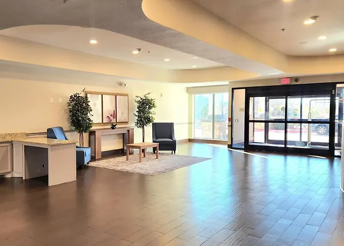 Days Inn & Suites By Wyndham Houston / West Energy Corridor