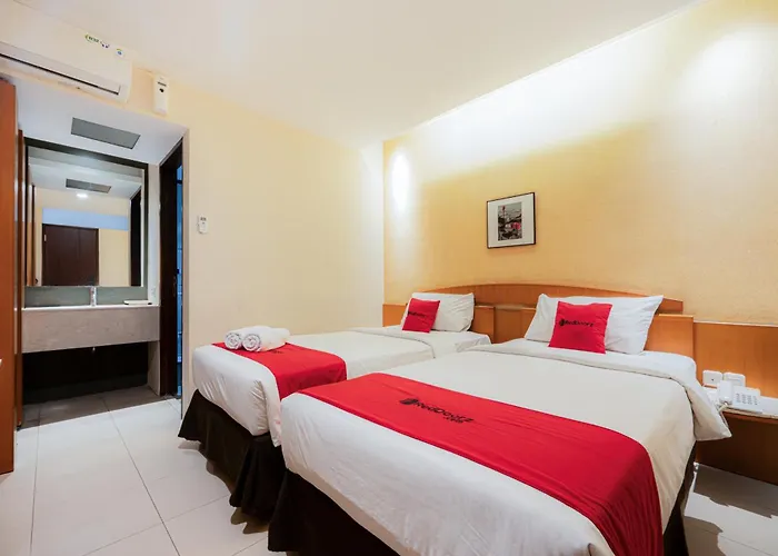 Reddoorz Plus @ Cipaganti Street 3