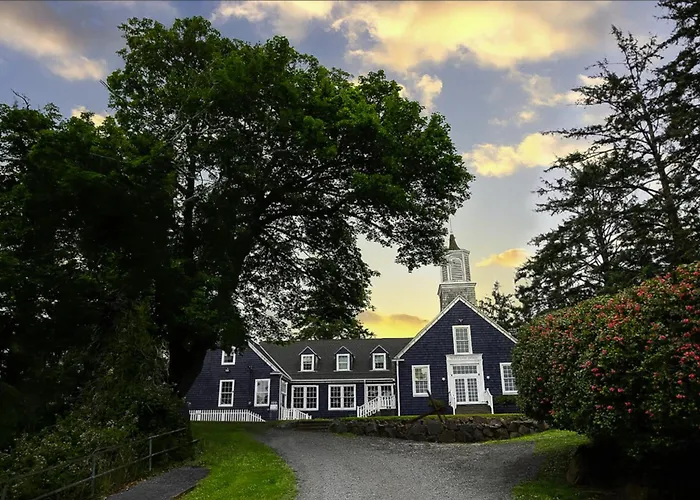 Inn At Harbour Village