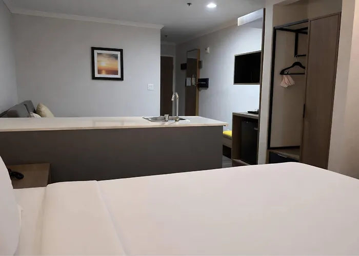 Econo Lodge Inn&Suites Santa Rosa South