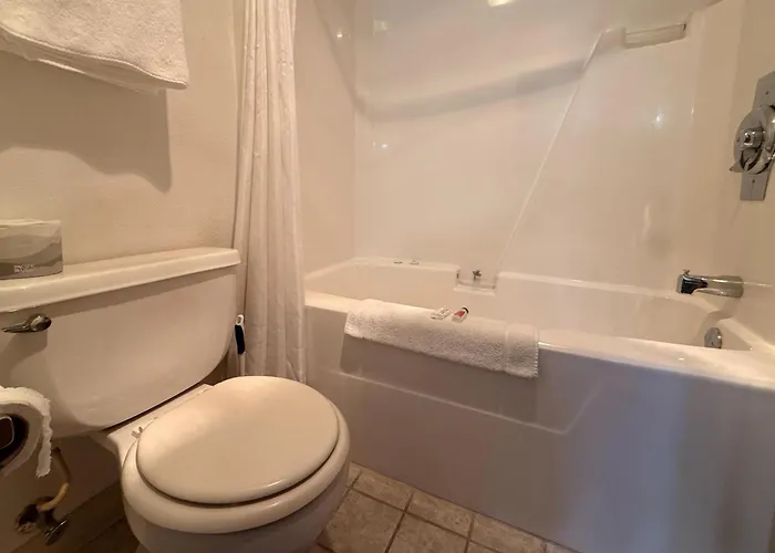 Westwood Inn & Suites Kimball I 90