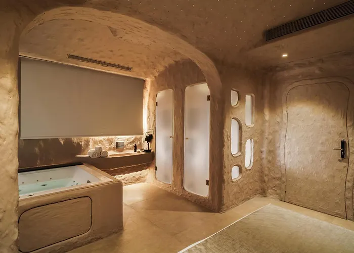 Dragonfly Hotel - The Art Hotel