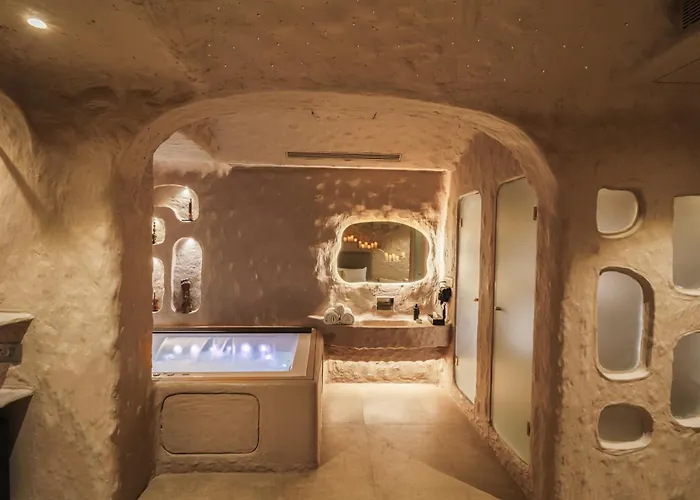 Dragonfly Hotel - The Art Hotel