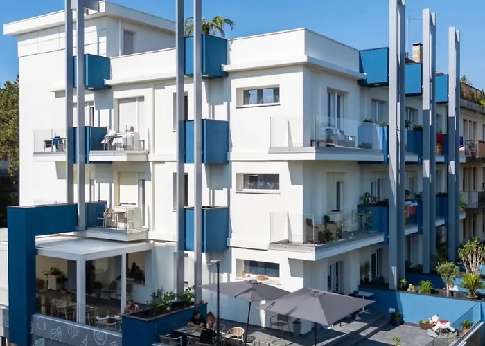 Lilium Maris Hotel