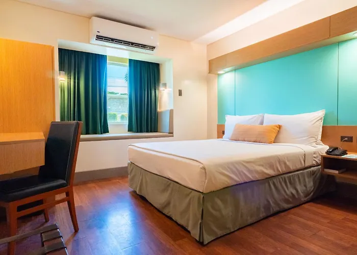 Microtel By Wyndham South Forbes Near Nuvali