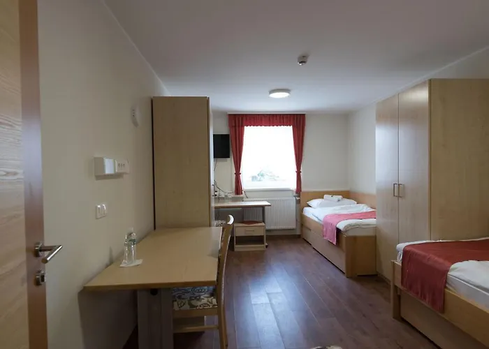 S Hotel - Simple City Centre Stay