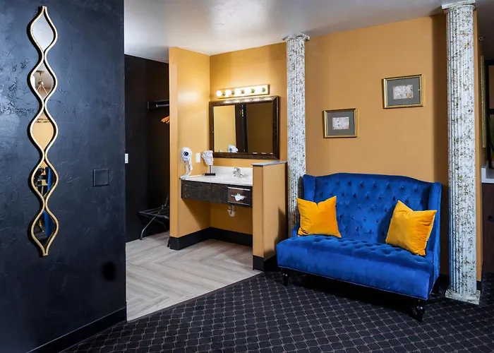 Hotel J Green Bay
