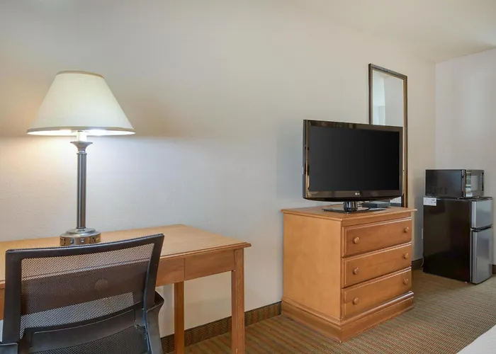 Surestay Hotel By Best Western Leesville