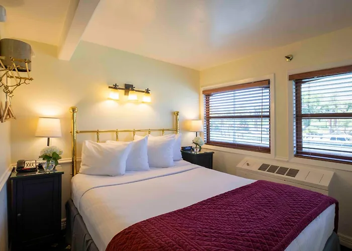 Delta King Hotel