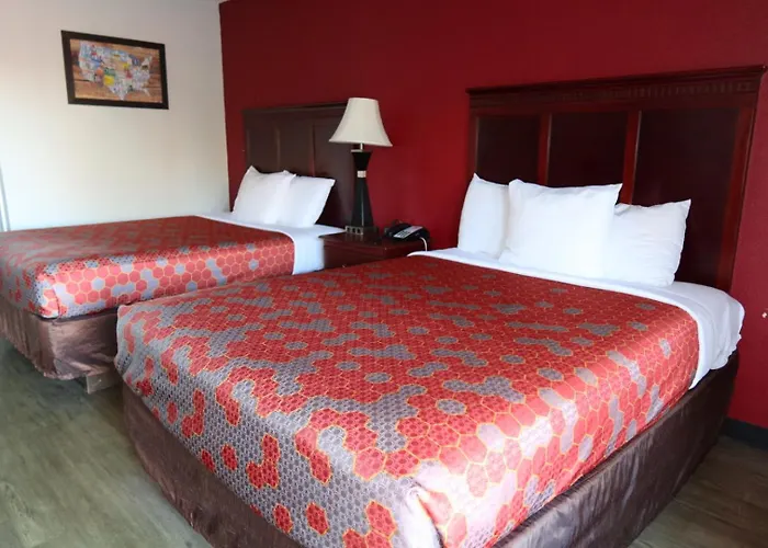 Econo Lodge Inn & Suites Evergreen