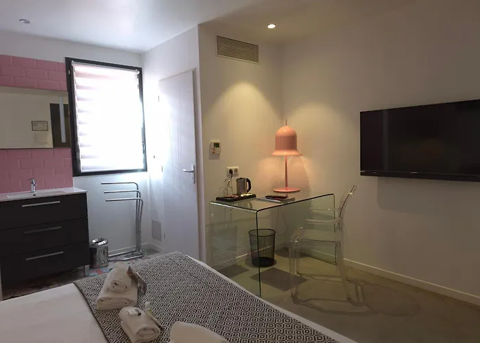 Contact Hotel Le Minervois - Hotel & Restaurant Au Nord De Carcassonne