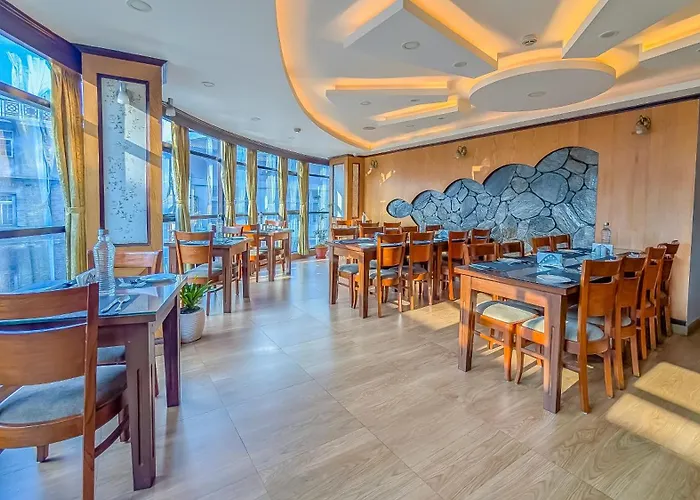 Yashshree Jai Hotel & Banquet