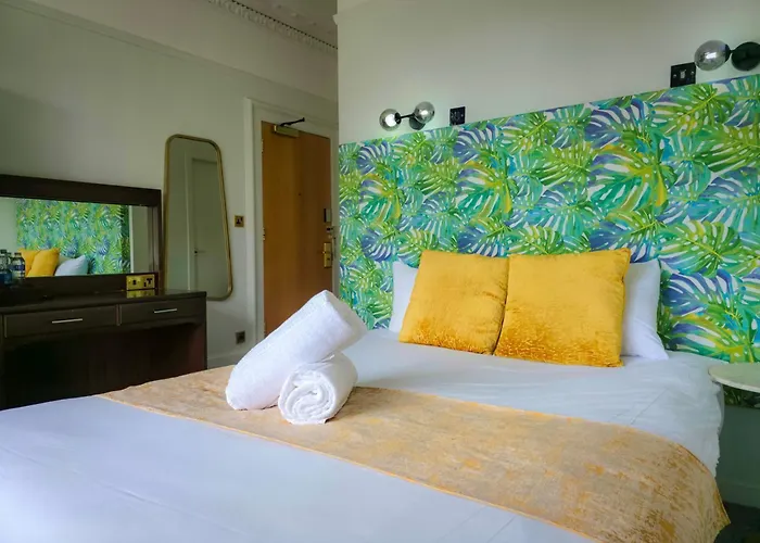 Lovat Hotel