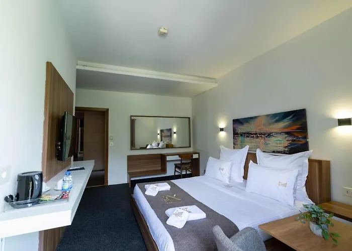 Mateus Hotel & Pool