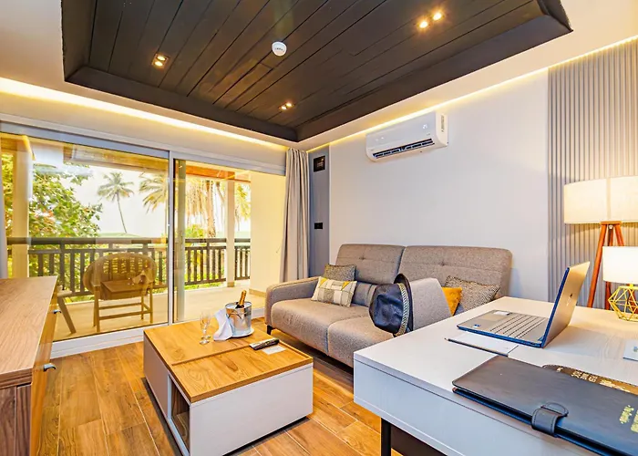 Sunset Beach Hotel